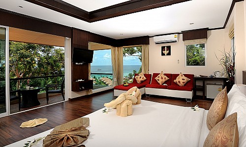 Honeymoon Suite (Superior Wing)